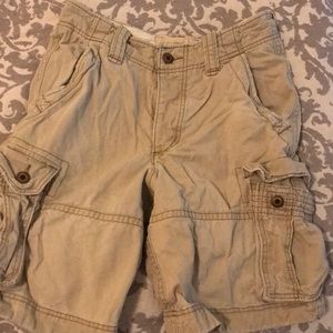 HOLLISTER KHAKIS SHORTS SIZE 28